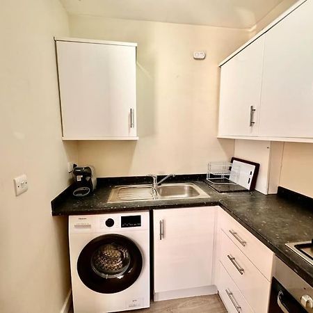 2 Bedroom Apartment In Se13 Лондон Екстер'єр фото