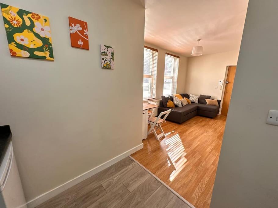2 Bedroom Apartment In Se13 Лондон Екстер'єр фото