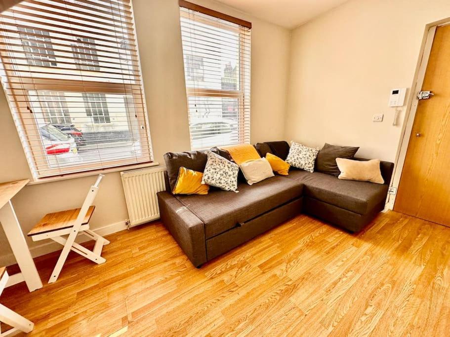 2 Bedroom Apartment In Se13 Лондон Екстер'єр фото